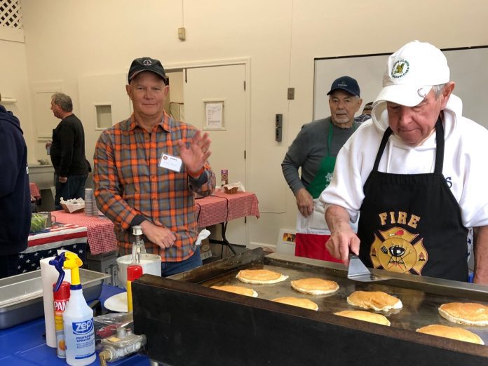 Volunteers serve breakfast to support the Plumas Eureka Fire Department. Photos courtesy Plumas Eureka Community Auxiliary